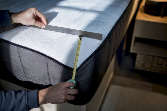 Measuring sag along a mattress edge